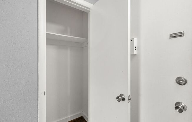1 bed, 1 bath, 665 sqft, $1,395, Unit 115