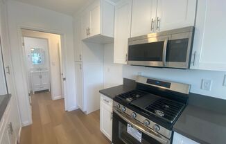 1 bed, 1 bath, 550 sqft, $1,870, Unit D