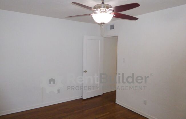 3 beds, 2 baths, $2,095