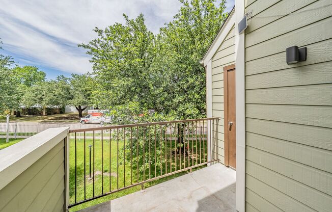 Updated 1-Bedroom Condo in Gated Community – Prime West 7th Location