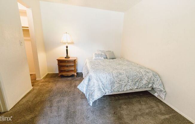 Siegel Suites - Checkmate