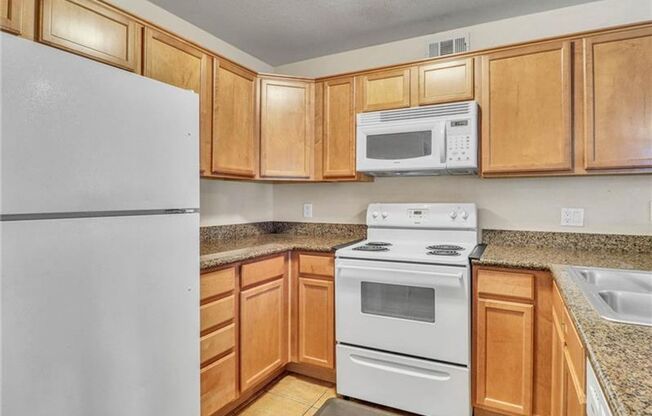 2 BED 2 FULL BATH BONDO ON SECOND FLOOR NEAR POOL
