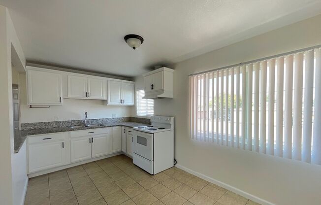 2 beds, 1 bath, 815 sqft, $1,595, Unit 21