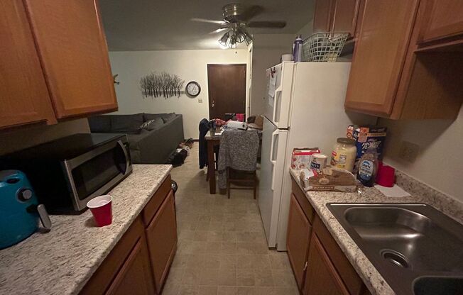 1 bed, 1 bath, $1,025, Unit 5