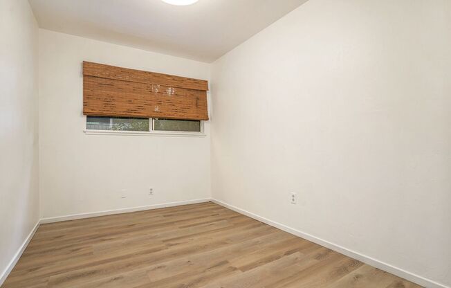 1 bed, 1 bath, $2,200, Unit B