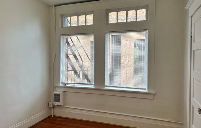 1 bed, 1 bath, 535 sqft, $1,100, Unit 22