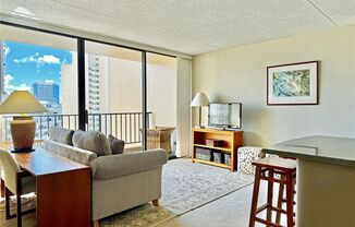 Chateau Waikiki 1Bed/ 1Bath/ 1 Park - Available now! 6 month rental - Just bring your suitcase.