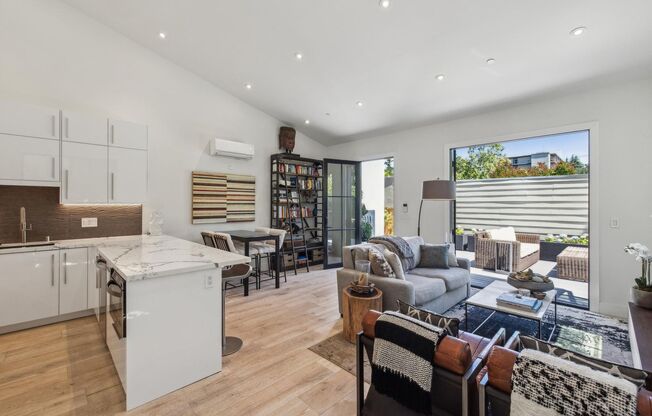 Luxury New Construction in Downtown North (Fully Furnished Option) (Palo Alto)