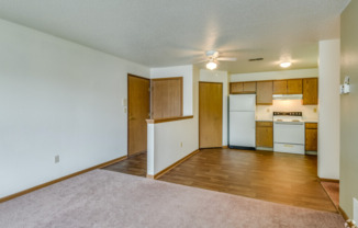 2 beds, 1.5 baths, 1,009 sqft, $1,099.99, Unit 3325-05