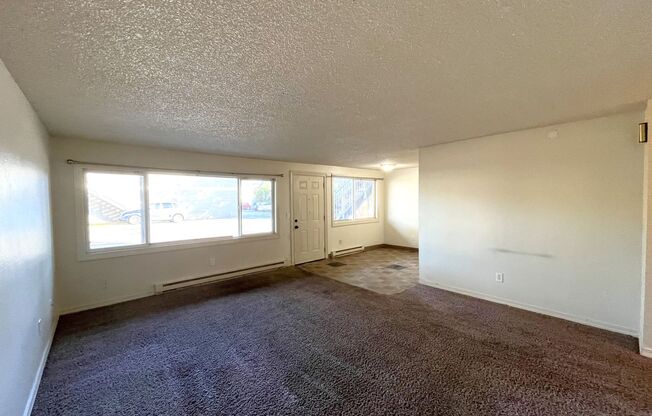 2 beds, 1 bath, $1,800, Unit #2