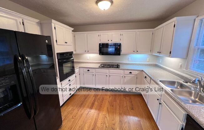 3 beds, 2.5 baths, $1,695