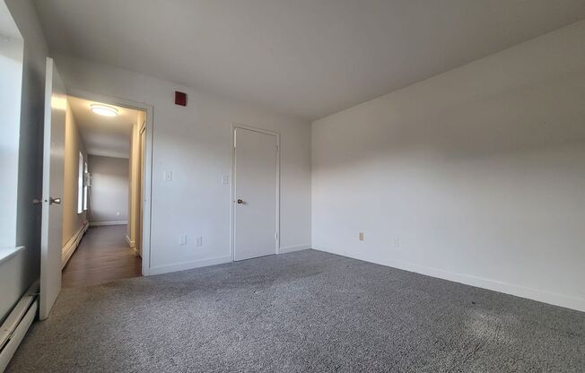 1 bed, 1 bath, $1,195, Unit 210