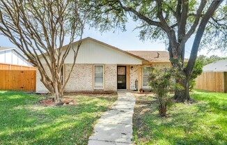 1404 PIONEER LN