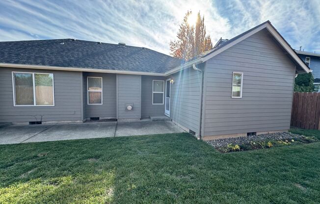 3 beds, 2 baths, $2,850