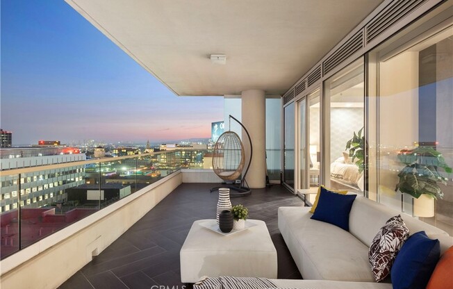 2 beds, 3 baths, 2,230 sqft, $11,000, Unit 14F