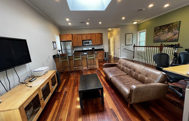 2 beds, 1.5 baths, 960 sqft, $3,600, Unit 3
