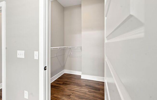 1 bed, 1 bath, 816 sqft, $1,539, Unit 414