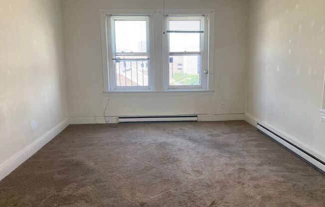 1 bed, 1 bath, 700 sqft, $1,299, Unit 38-4