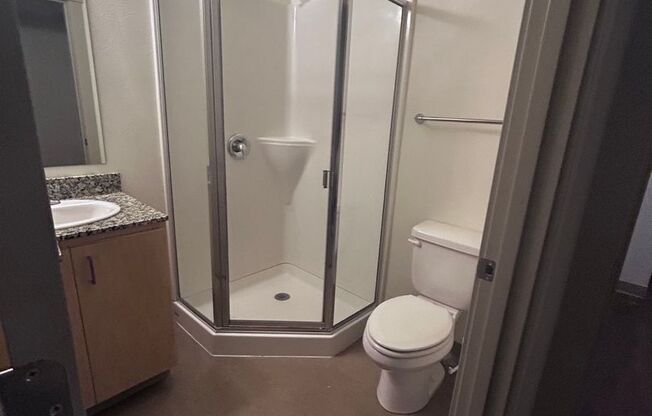 2 beds, 2 baths, 1,087 sqft, $1,800, Unit 113