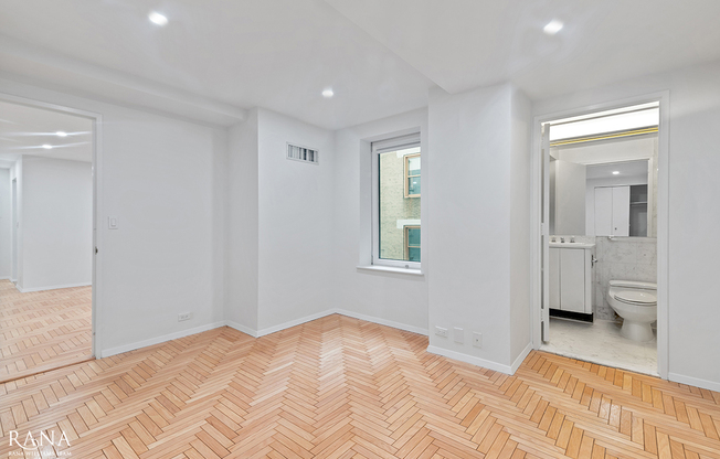 1 bed, 1.5 baths, 651 sqft, $4,800, Unit 14F