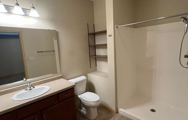 Studio, 1 bath, 612 sqft, $1,075, Unit 423
