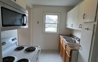 1310-1312 E 25th Ave