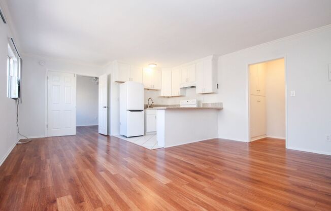 (6002) Westwood/Ohio Apartments