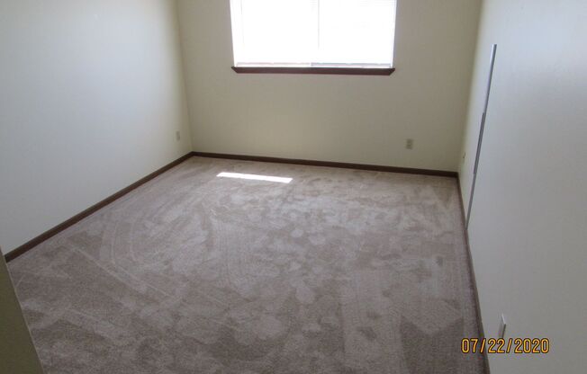 (583) - 18 Woodridge Court
