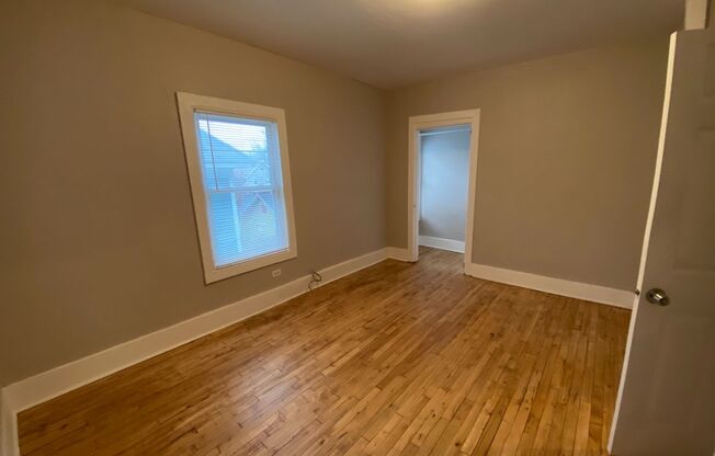 4 beds, 1 bath, $1,695, Unit Apt 2