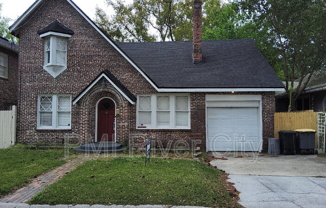 907 JASMINE PL