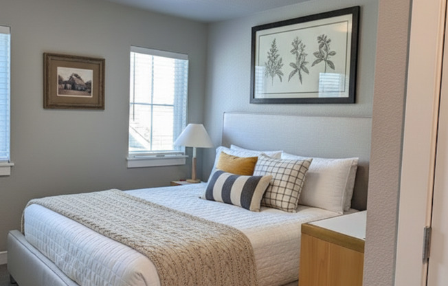 3 beds, 2 baths, 1,304 sqft, $2,349, Unit 2633-201