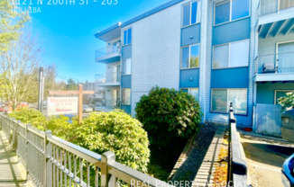 1121 N 200 ST