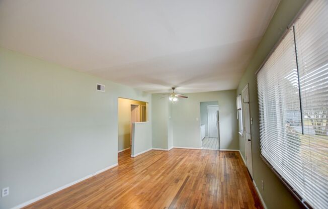 3 beds, 1 bath, $1,395