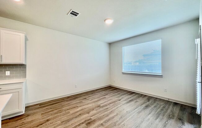 4 beds, 3 baths, $2,190