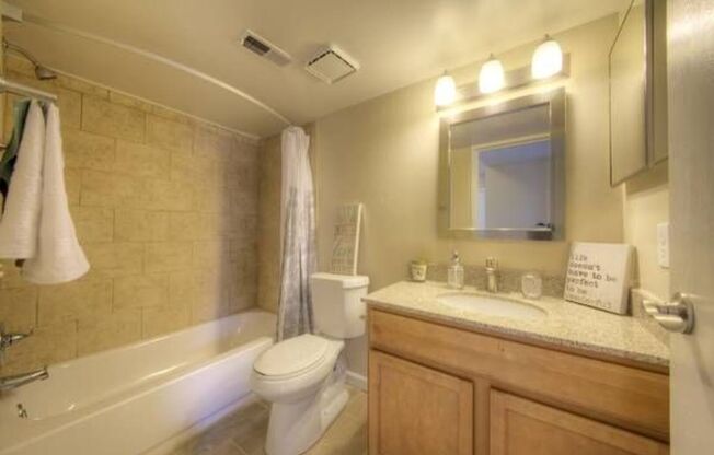 1 bed, 1 bath, 720 sqft, $1,323