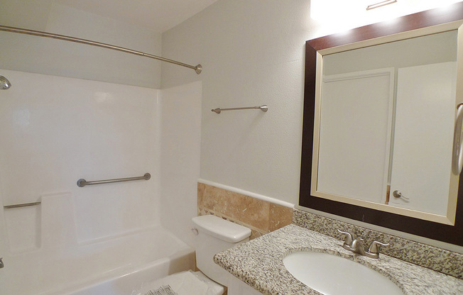 2 beds, 2 baths, 960 sqft, $2,850, Unit 102