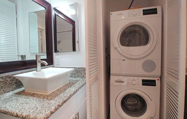 1 bed, 1 bath, 650 sqft, $2,350, Unit 114