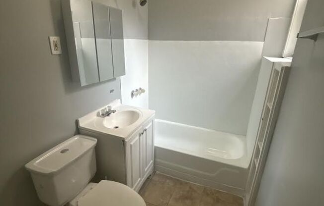 1 bed, 1 bath, $1,125, Unit Unit: 3M