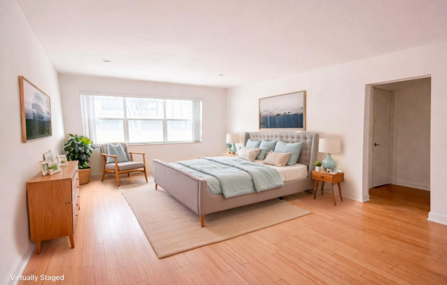 2 beds, 1 bath, 700 sqft, $2,200, Unit 106