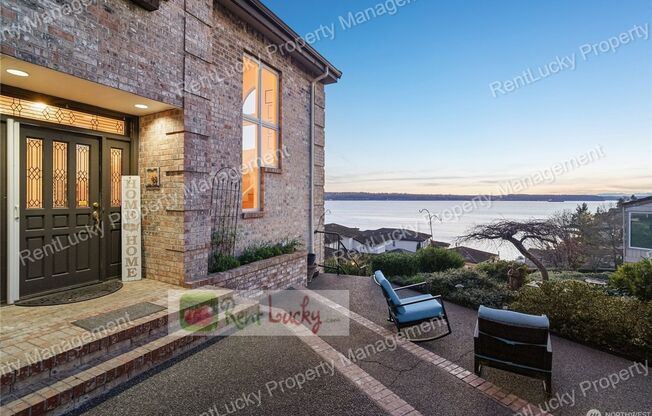 STUNNING VIEWS!! HUGE 5-Bedroom Home w/Separate MIL Cottage in Brown's Point!!