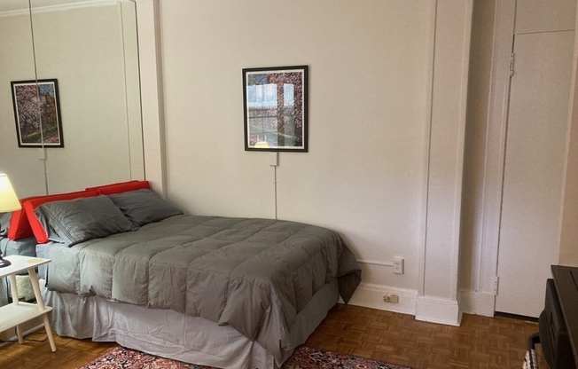 Studio, 1 bath, 300 sqft, $2,400, Unit 7K