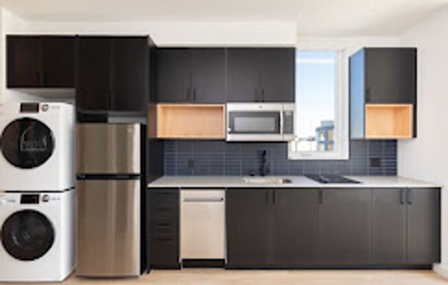 Studio, 1 bath, 232 sqft, $1,375