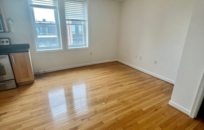 Charming 1-Bedroom in Eckington, DC – Prime Location at North Capitol & Rhode Island Corridor!