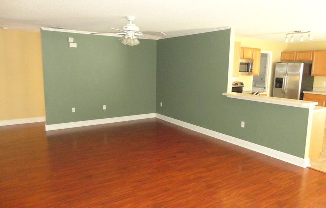 OVIEDO 3br 2ba in WAVERLEE WOODS with Water View!!!