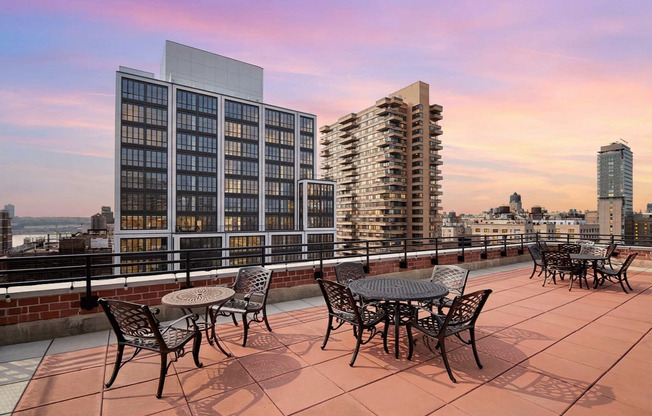 1 bed, 1 bath, 700 sqft, $4,500, Unit 15A