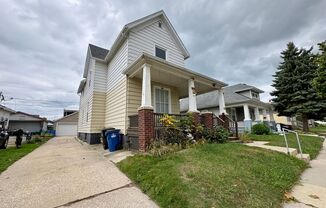 Wisconsin Street N - 1801