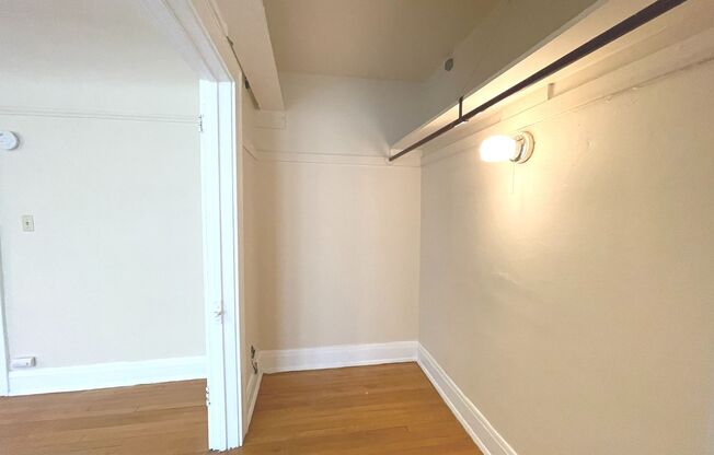 Studio, 1 bath, $775, Unit 203