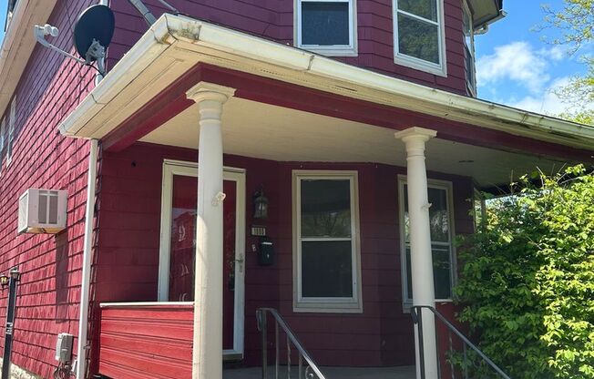 Section 8 Accepted! 3br/1.5ba with 2 Car Garage and lots of storage!