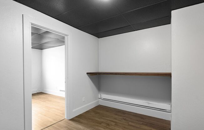 1 bed, 1 bath, 800 sqft, $849, Unit 109 W Lincoln Avenue #13