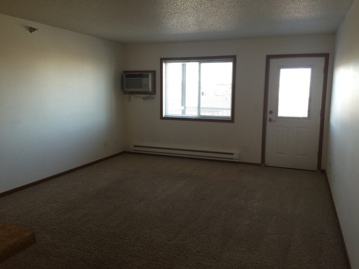 2 beds, 2 baths, 985 sqft, $1,025, Unit 216
